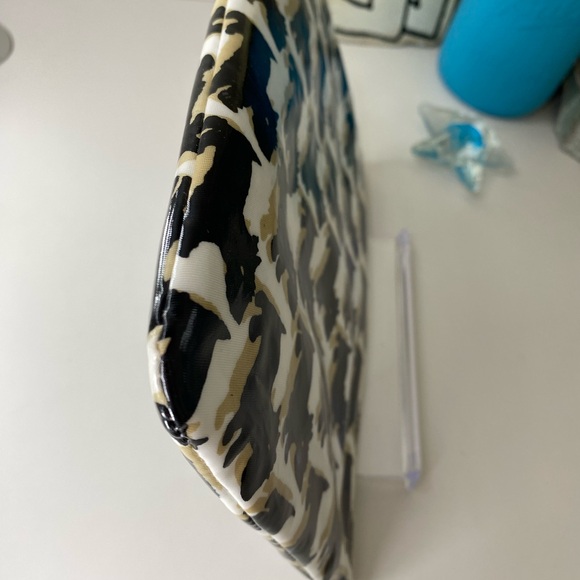 Kate Spade Rare Dog Scotty Cosmetic bag - Picture 7 of 11